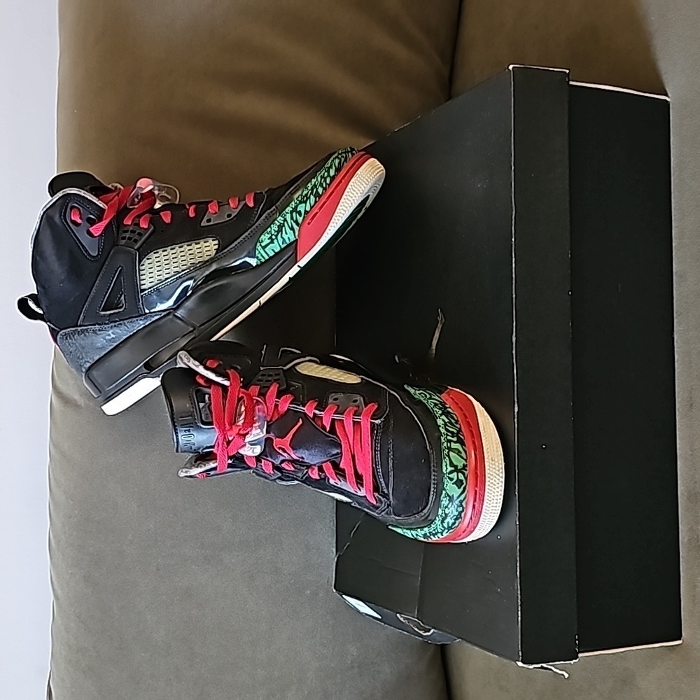 JORDAN SPIZIKE Black Varsity Red Classic Green 2017 Size 13
